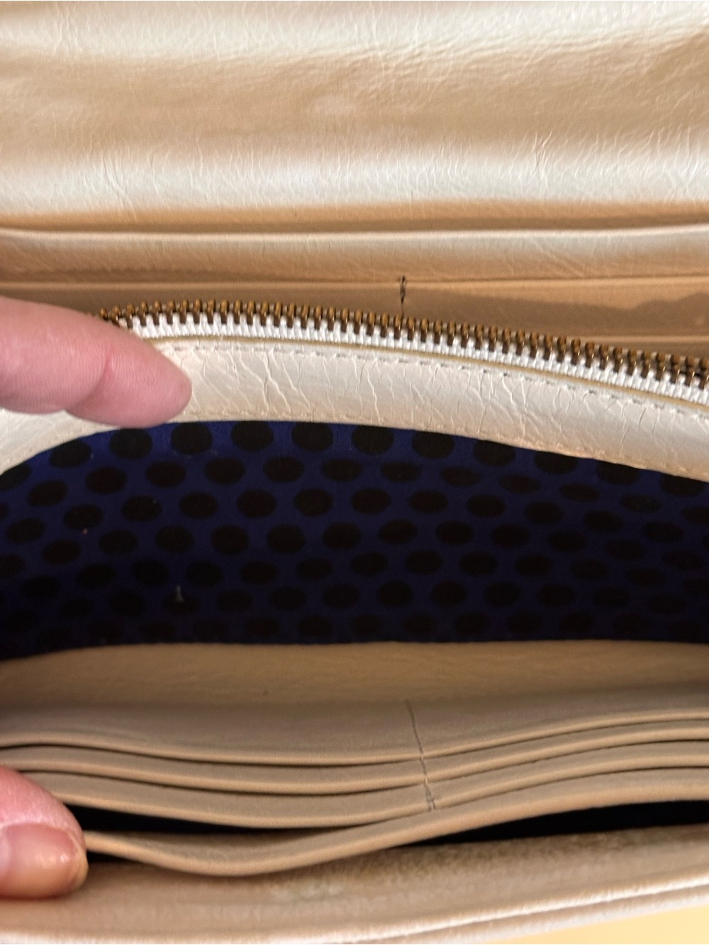 Rebecca Minkoff Studded Off White Leather Envelope Clutch with gold pyramid stud - Picture 7 of 10